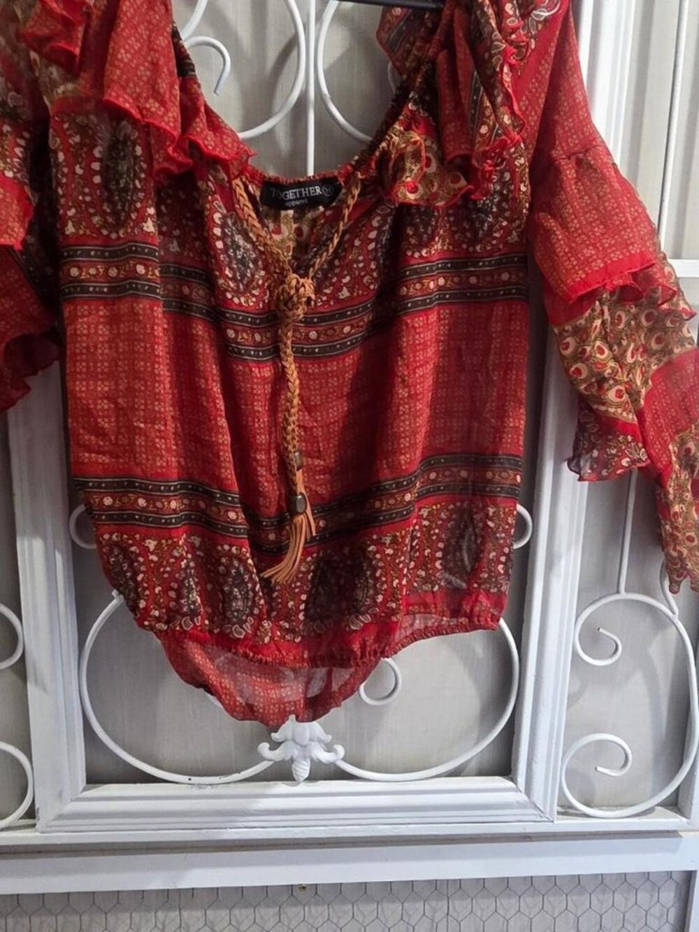 Red and brown boho blouse with ruffles and tie detail #boho #festival